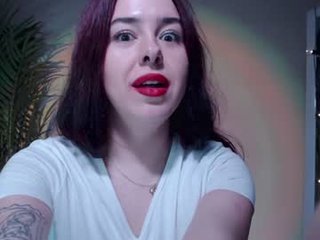 eliza_benet 22 y. o. beautiful cam babe has the ever-willing mens at her service, and she uses him for all he's good for