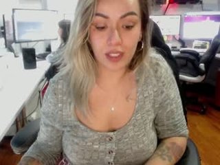 joan_allen 0 y. o. redhead cam girl enjoys her loved ohmibod online