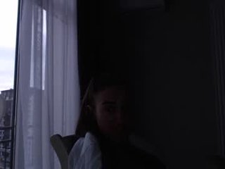 varonica_caprii 25 y. o. cam girl wants insert ohmibod in pussy and shows dirty live sex online