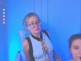 nancy_witch 18 y. o. cam girl in lingerie wants to kiss on pussy