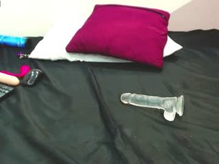 chloee_queenn 0 y. o. naked cam girl loves ohmibod vibration in her tight pussy online