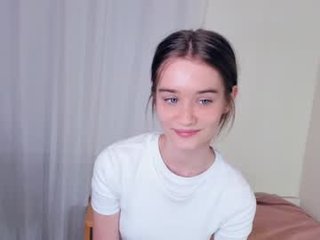 marionfuuller 18 y. o. sex cam with a horny cute cam girl that's also incredibly naughty