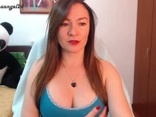 danna_angel 29 y. o. cam girl loves oiled ohmibod inserted in her tight pussy online