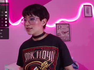 the_kitty_roxy 0 y. o. cam girl loves hard fucking to throw up to his ears feet online