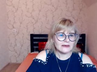 sabrinamacmarren 49 y. o. ohmibod live show with cam milf in the chatroom