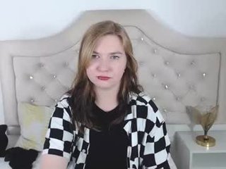 laraflirt 21 y. o. german cute cam girl doing everything you ask them in a sex chat