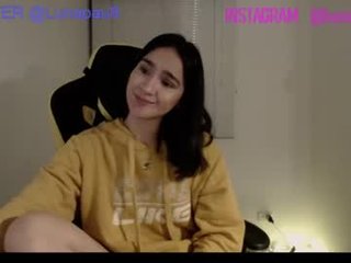 lunapau 21 y. o. latina cam girl wants do foot worship online