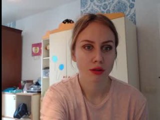 supereasyx 18 y. o. naked cam girl loves ohmibod vibration in her tight pussy online