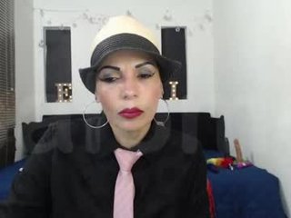 kathiana 43 y. o. cam slut loves fucking her boyfriend online