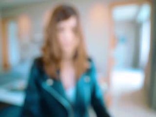 newchloe18 99 y. o. elegant cam girl in a revealing bra online