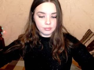 kayacherry 23 y. o. cam girl showing big tits and big ass