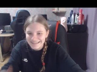 tomato_tease 23 y. o. 