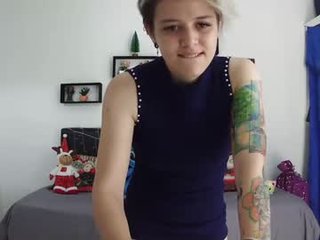 fanny_18 19 y. o. naked cam girl loves ohmibod vibration in her tight pussy online