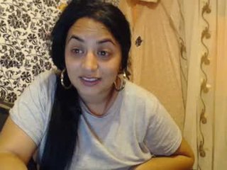 reeapassion 25 y. o. cam babe takes ohmibod online and gets her pussy penetrated