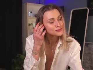 exe_cutie 20 y. o. sex cam with a horny cute cam girl that's also incredibly naughty