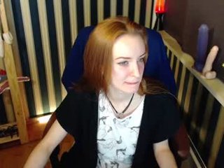 lubafox 23 y. o. cam babe with small tits playing with pink ohmibod