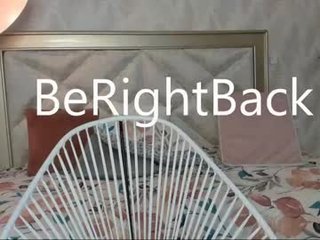 aurora_bunnie 19 y. o. latina cam girl wants do foot worship online