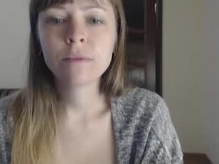 evangeline06 99 y. o. cute cam girl enjoys ass penetration