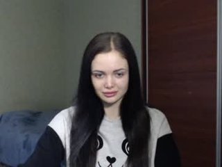 beauty_fruity 20 y. o. naked cam girl loves ohmibod vibration in her tight pussy online