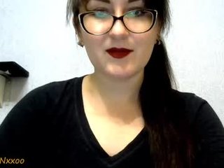 helenred 26 y. o. cam girl gets hairy pussy licked then sticked fucking hard online