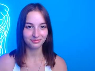 sheryl_sweet 19 y. o. sex cam with a horny cute cam girl that's also incredibly naughty