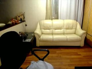 maggiecake 19 y. o. cam girl loves vibration from ohmibod in her pussy online