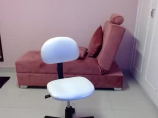ericbana_ 19 y. o. latina cam girl loves beautiful lingerie