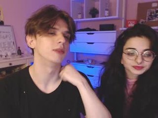 lonelysunset 21 y. o. nude cam girl presents oilshow on camera