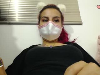 miss__saenz 0 y. o. cam babe takes ohmibod online and gets her pussy penetrated